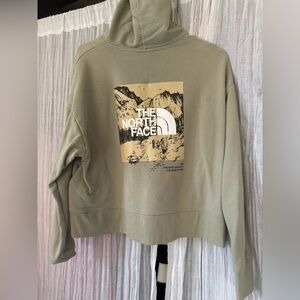 Women’s North face Sweater